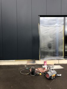 Reparatie en spotrepair gevelpanelen — project 17 — RBM Europe Haarlem